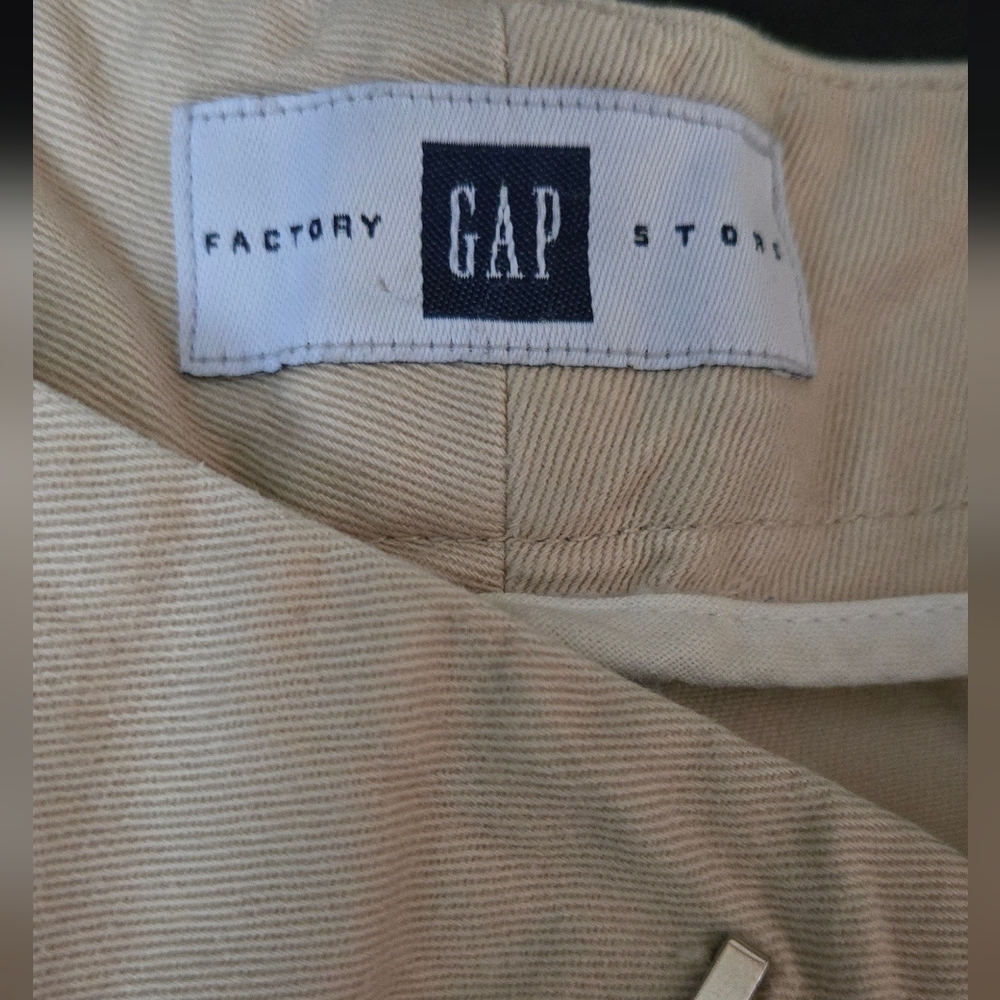 GAP Tan/gold Walking Shorts Like New Sz8 - Picture 4 of 8